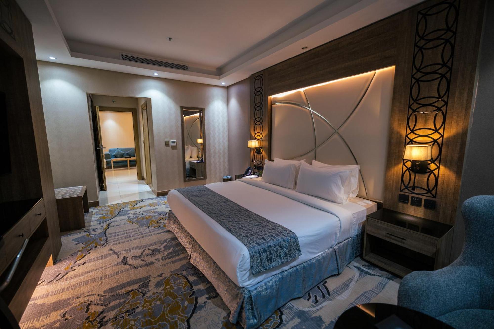Hotel Mirnian 4*