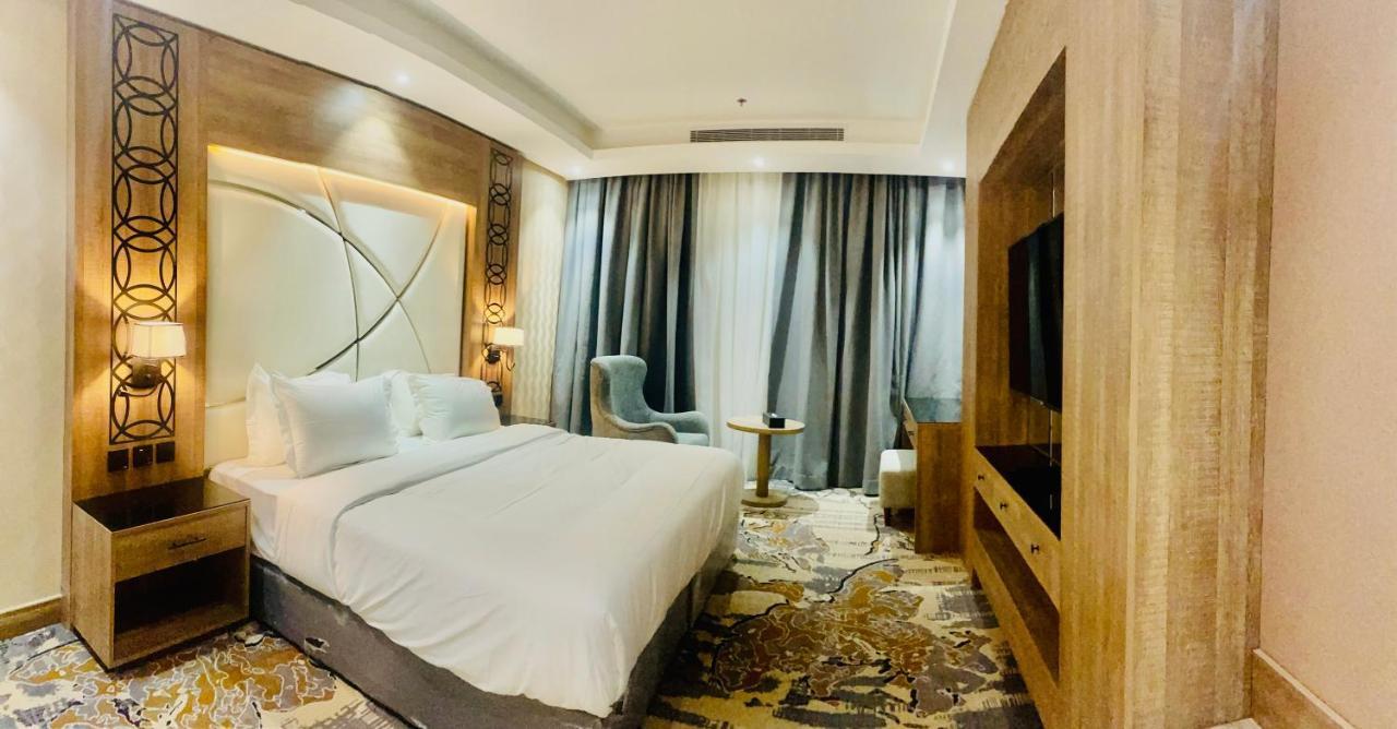 Hotel Mirnian 4*