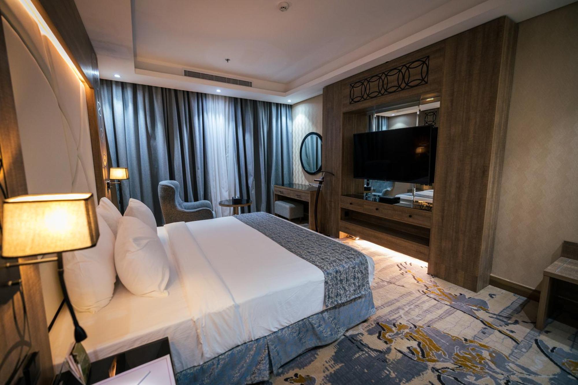Hotel Mirnian