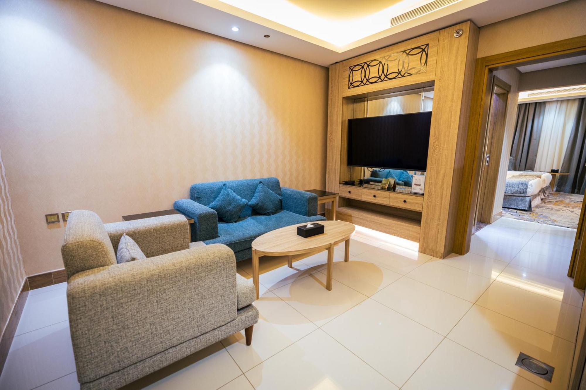 Hotel Mirnian 4*