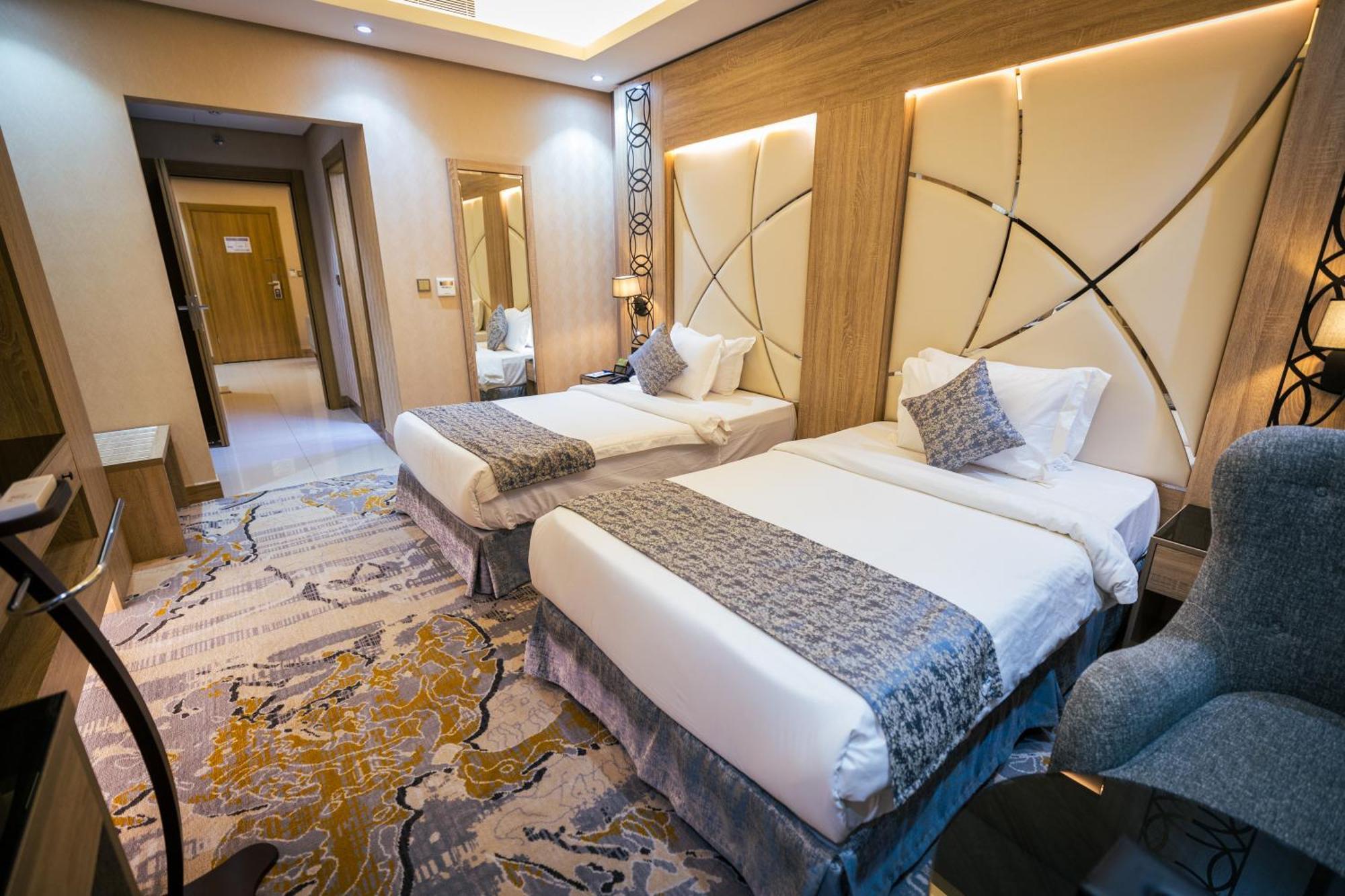 Mirnian Hotel 4*