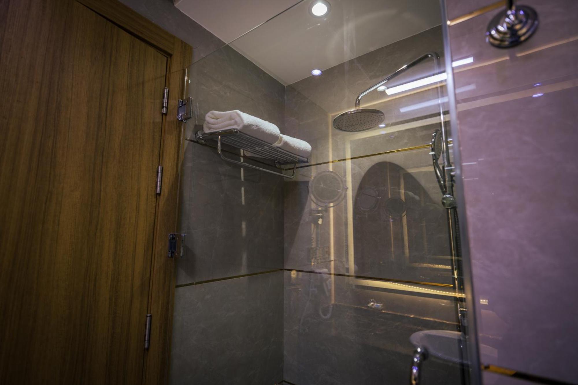 Hotel Mirnian 4*