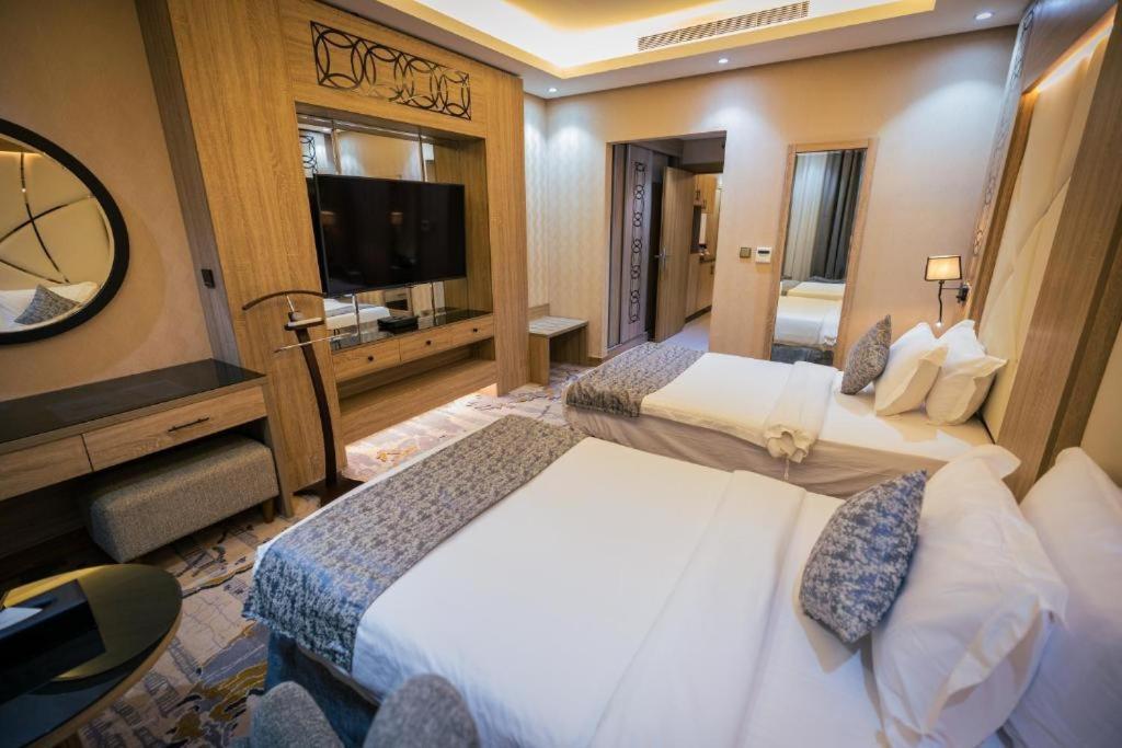 Hotel Mirnian 4*
